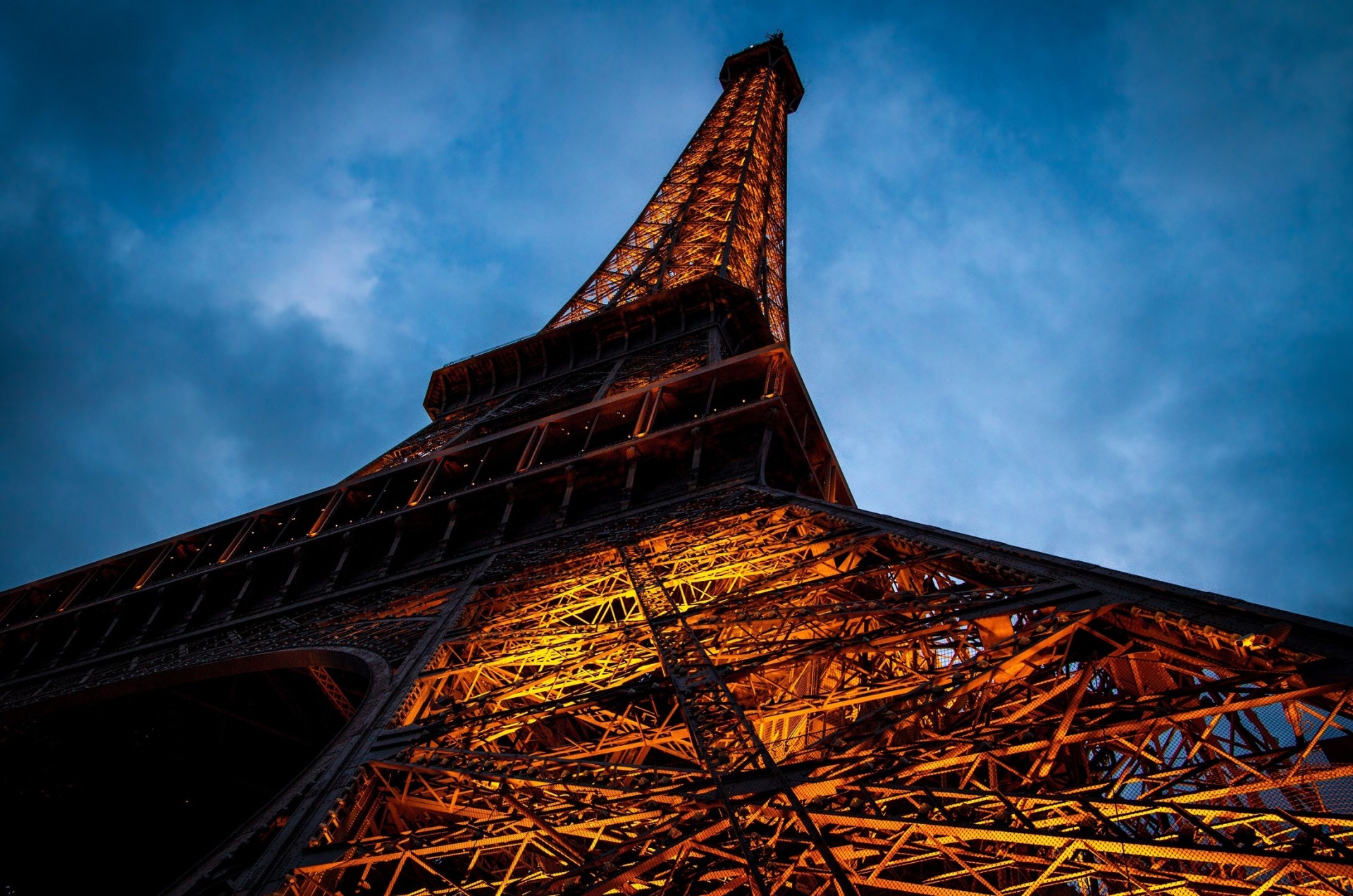 Chegue a Paris em transporte público