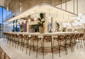 Hyatt-Place-Paris-CDG-ZOOM-Bar-Interior-02