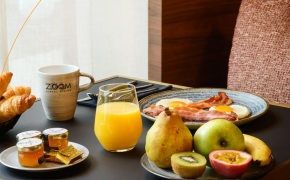 restaurant zoom Hyatt