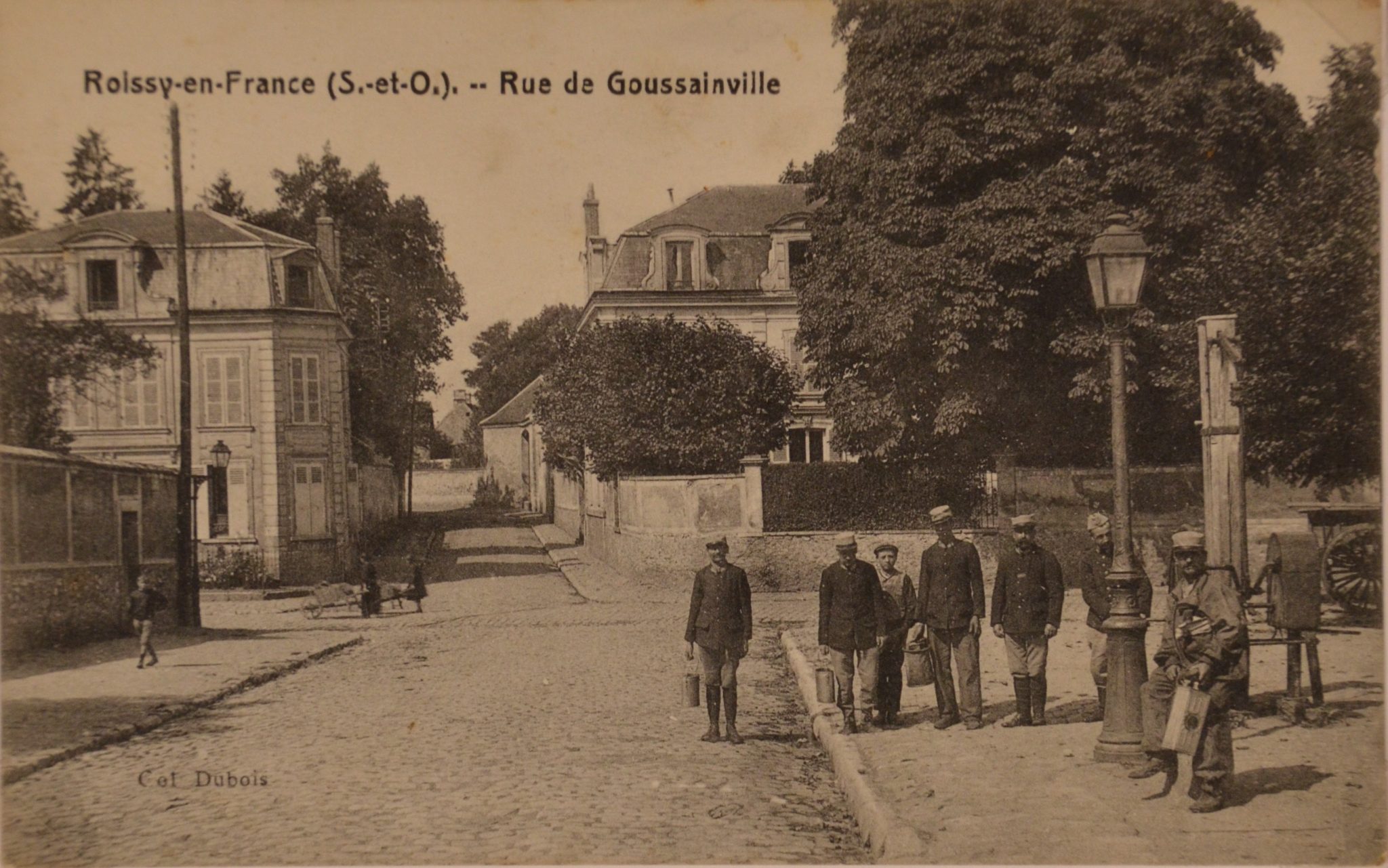 7. The town hall annex - Grand Roissy Tourisme