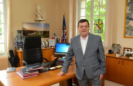 700 personnes réunies pour rendre un dernier hommage au maire Michel Thomas