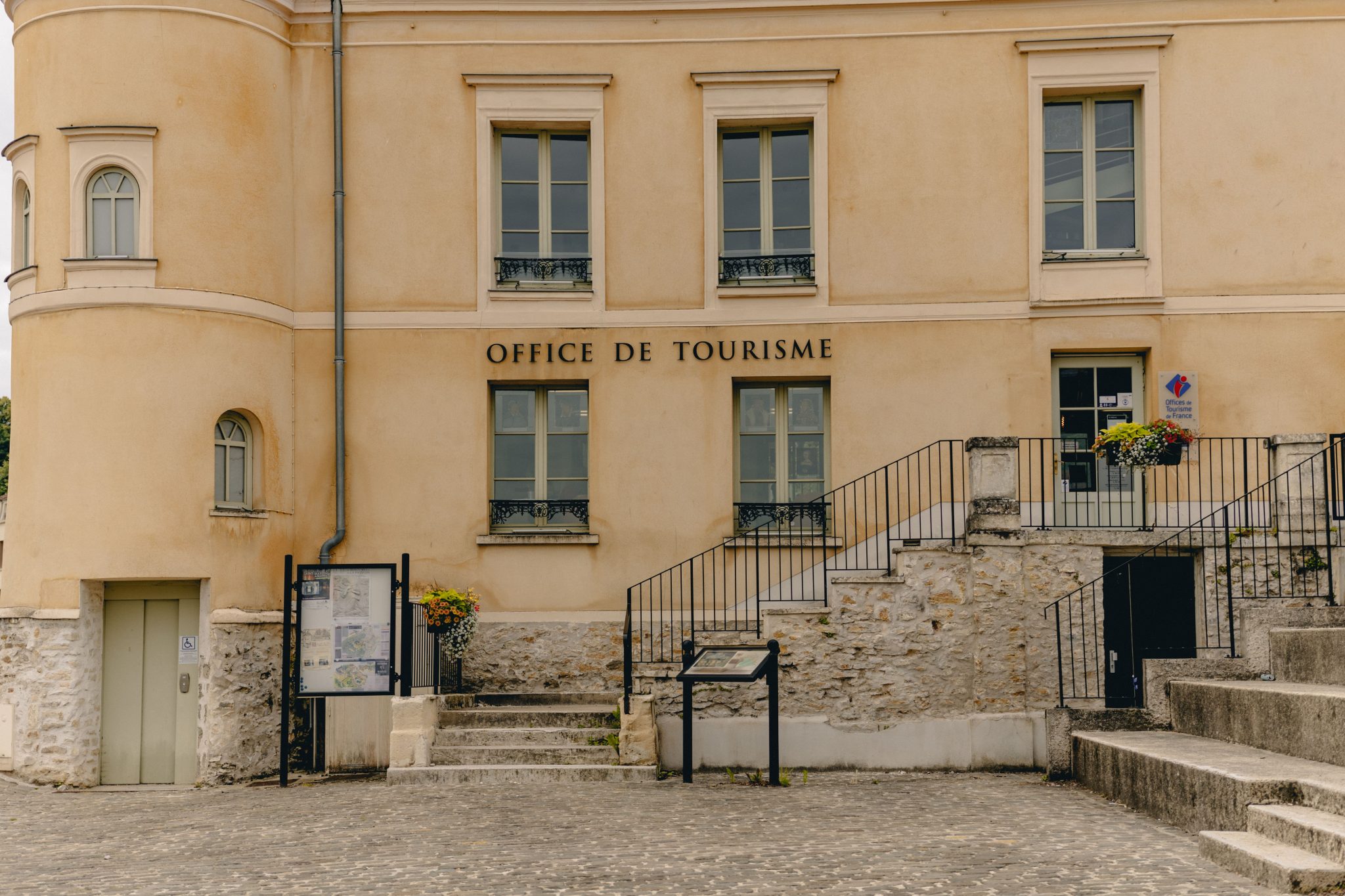 The Écouen tourist information office reopens its doors on March 7, 2024