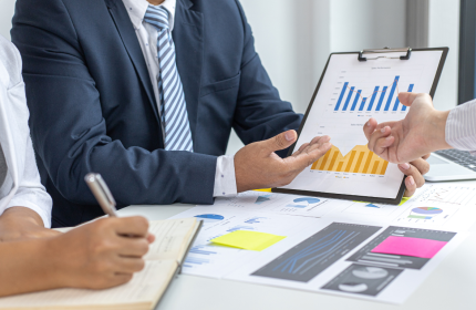 Elisabeth Semenoff, Oceania Hotels