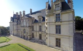 Château d’Écouen – Musée national de la Renaissance – vue aérienne