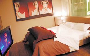 Standing Hôtel Suites