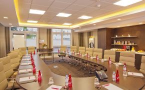City Résidence Paris CDG AIRPORT. – salle de séminaire