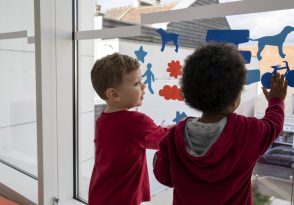 Atelier tout-tout-petits : Dans tous les sens