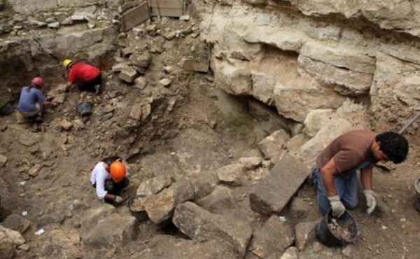 Visite familiale : Sur la piste des archéologues