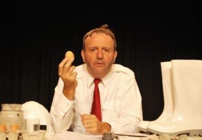 Pourquoi les poules préfèrent être élevées en batterie