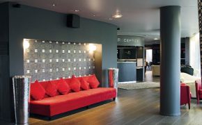 Standing Hôtel Suites