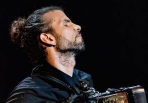 Vincent Peirani invite…