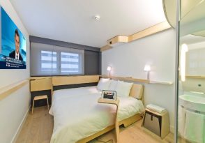 Nomad Paris Roissy CDG