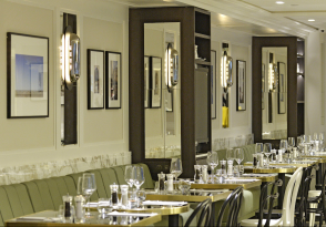 Salle du restaurant The French Taste by Guy Martin