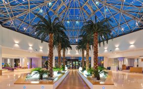 Hall du Novotel Convention & Spa